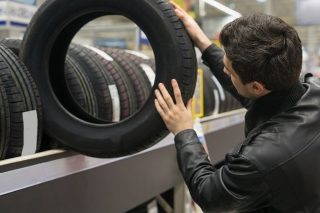 etiqueta pneus novos