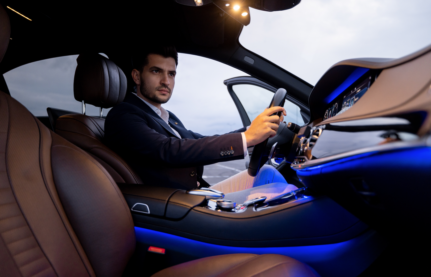 Descubra 3 ótimas opções de pneus importados para carro de luxo
