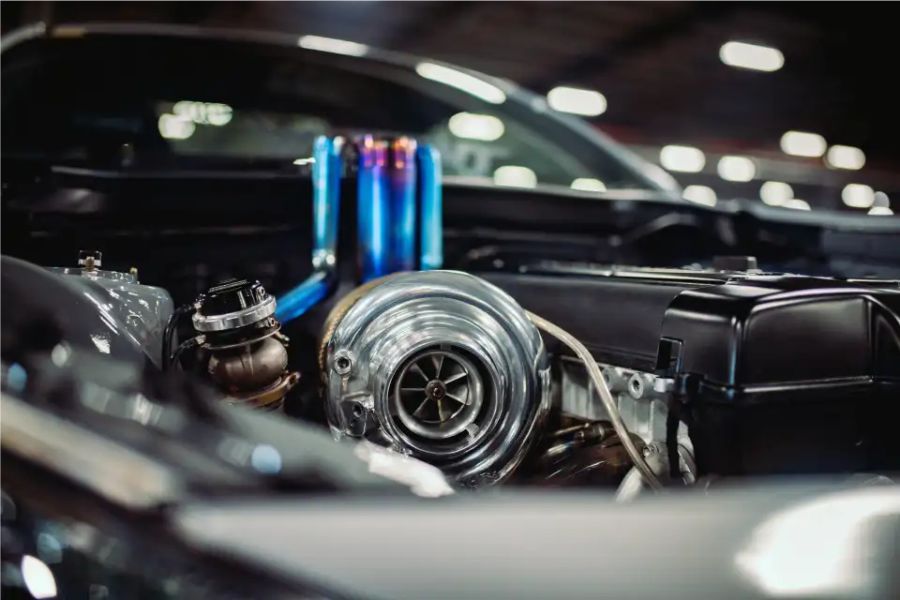 Carros turbo exigem mais dos pneus? Descubra aqui